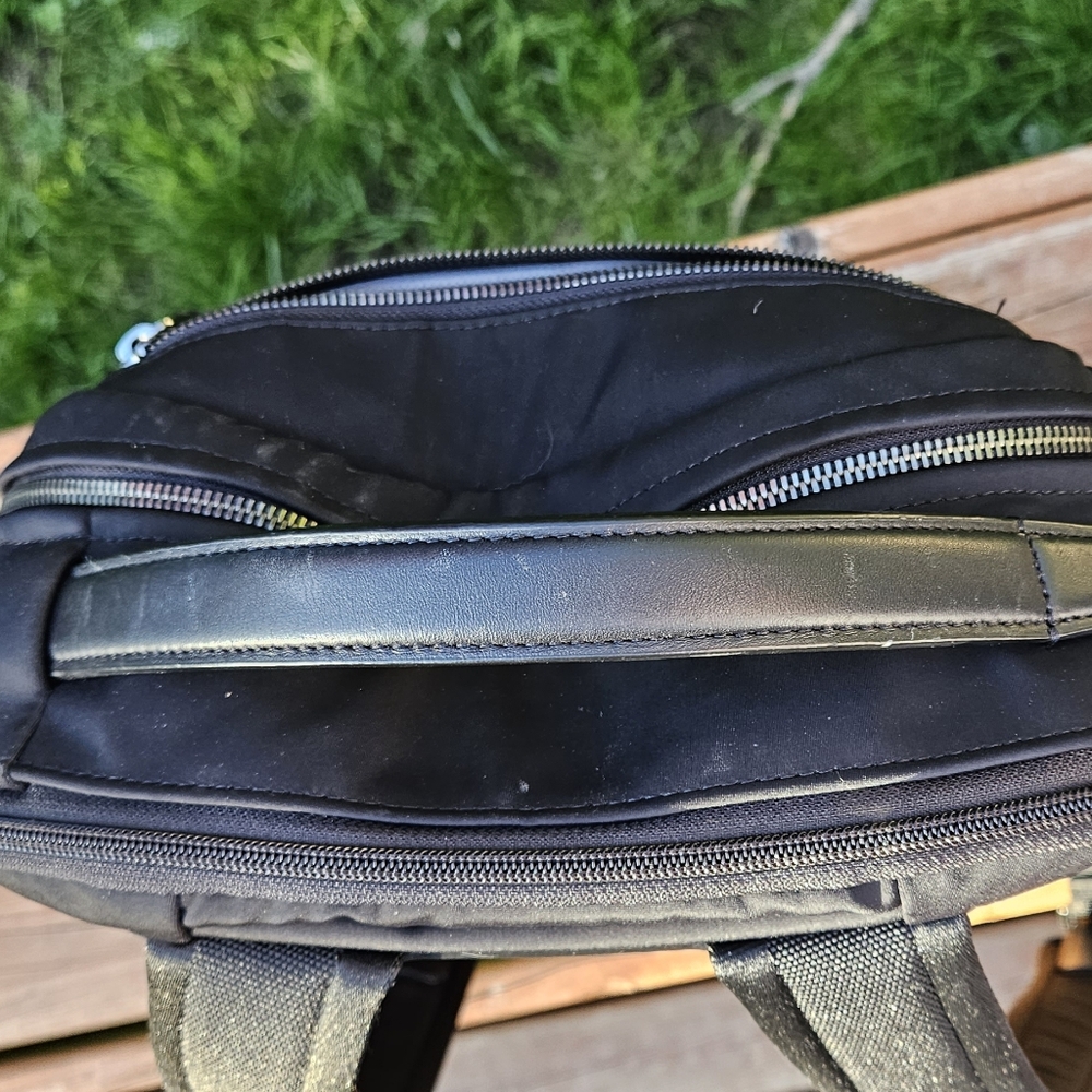 Tumi - Picture 5 of 10